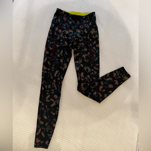 Athleta Ranier Leopard Tight Leggings - Picture 4 of 8